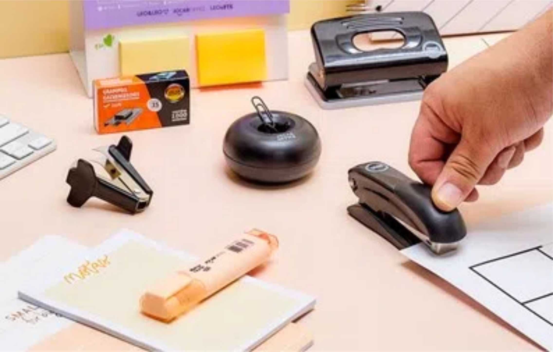 MATERIAL ESCRITORIO2.jpg